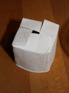 Petit pots en rouleau de papier WC
