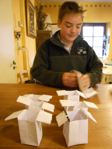 Petit pots en papier plié